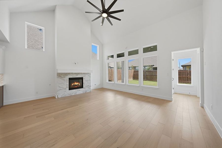 Spacious, unfurnished interior of a new home in Tavolo Park, Fort Worth (Image 27).