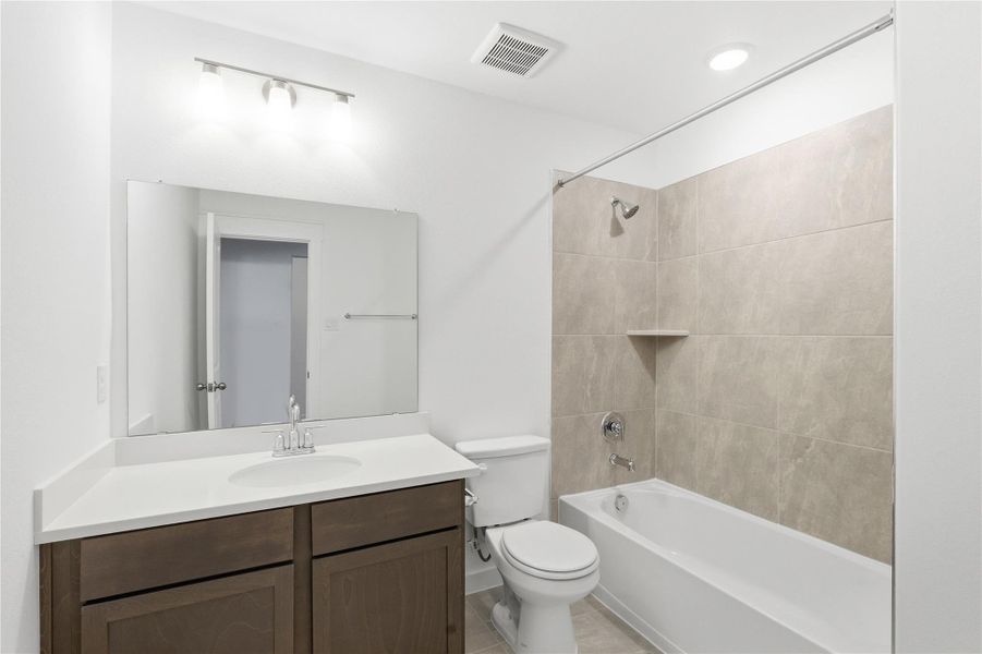 Furnished interior view inside a new home in Calumet, Jarrell (Image 7).