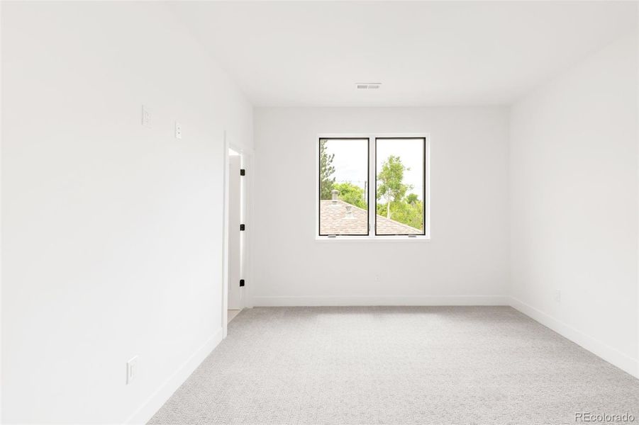 Spacious, unfurnished interior of a new home in , Denver (Image 21).
