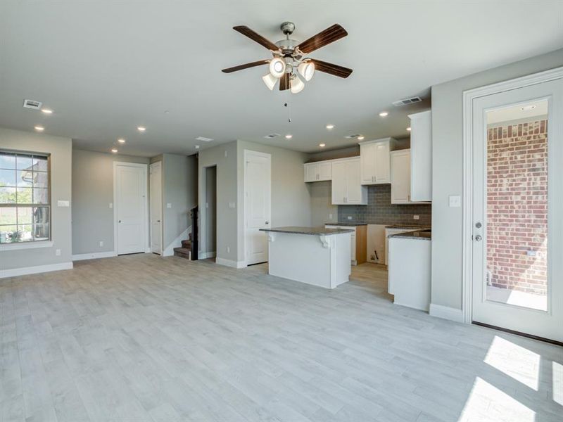 Spacious, unfurnished interior of a new home in Normandy Village, Lewisville (Image 9). Spacious, unfurnished interior of a new home in Normandy Village, Lewisville (Image 9).
