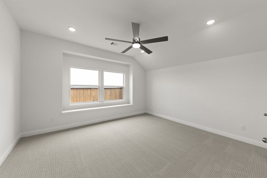 Spacious, unfurnished interior of a new home in Creekview Meadows, Pilot Point (Image 23).