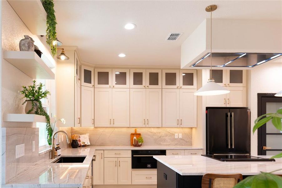 Furnished interior view inside a new home in , Dunnellon (Image 33).