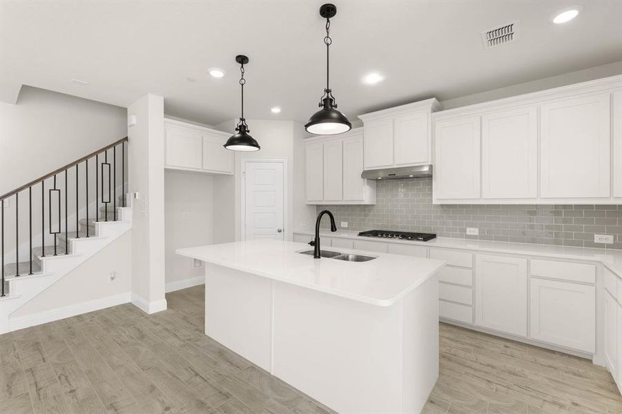 3005 Tall Pine-Kitchen-2