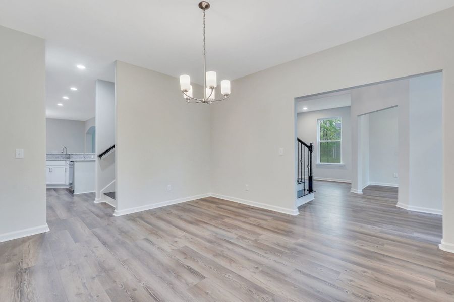 Spacious, unfurnished interior of a new home in NorthShore on the St. Marys River, Kingsland (Image 17).