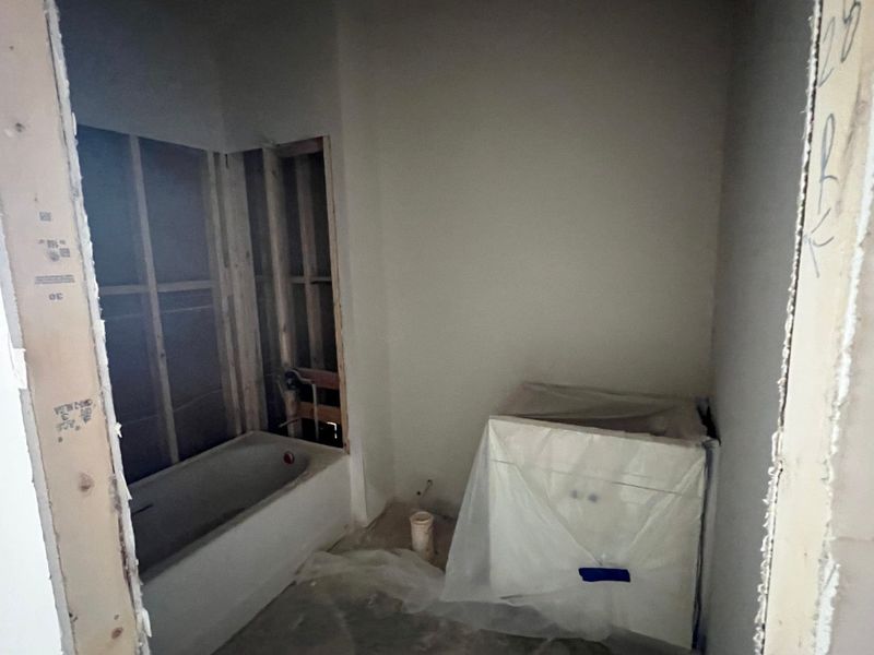 Spacious, unfurnished interior of a new home in Highgate, Newnan (Image 21).