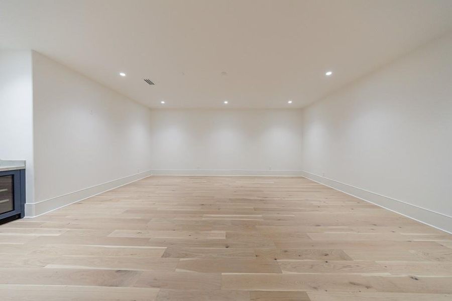 Spacious, unfurnished interior of a new home in , Atlanta (Image 95). Spacious, unfurnished interior of a new home in , Atlanta (Image 95).
