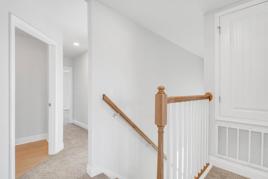 Spacious, unfurnished interior of a new home in The Bluffs at Lafayette, Freeport (Image 16).