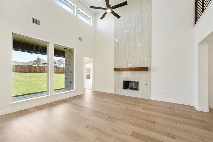 Spacious, unfurnished interior of a new home in Willow Wood Classic 50, McKinney (Image 31).