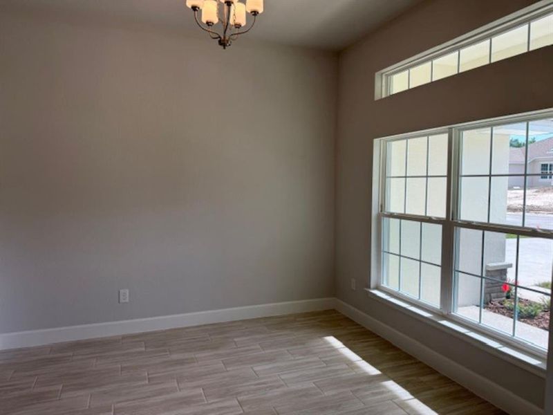 Spacious, unfurnished interior of a new home in St. James Park, Ocala (Image 16).