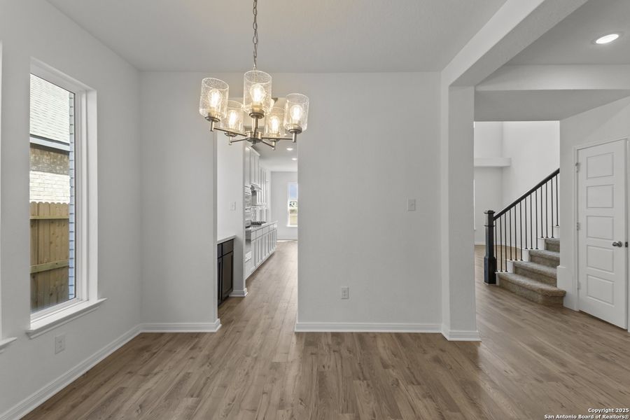 Spacious, unfurnished interior of a new home in Stillwater Ranch 60', San Antonio (Image 27).