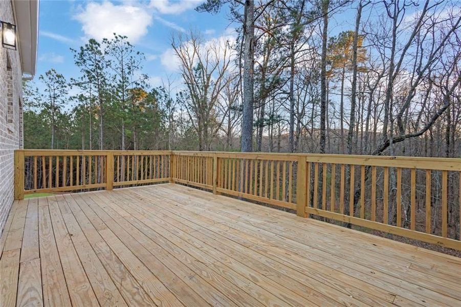 Exterior details and patio area of a home in , Fairburn (Image 4).