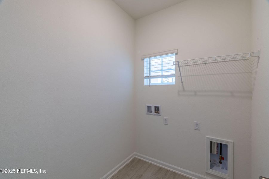 Image 83 of a home in Beacon Lake.