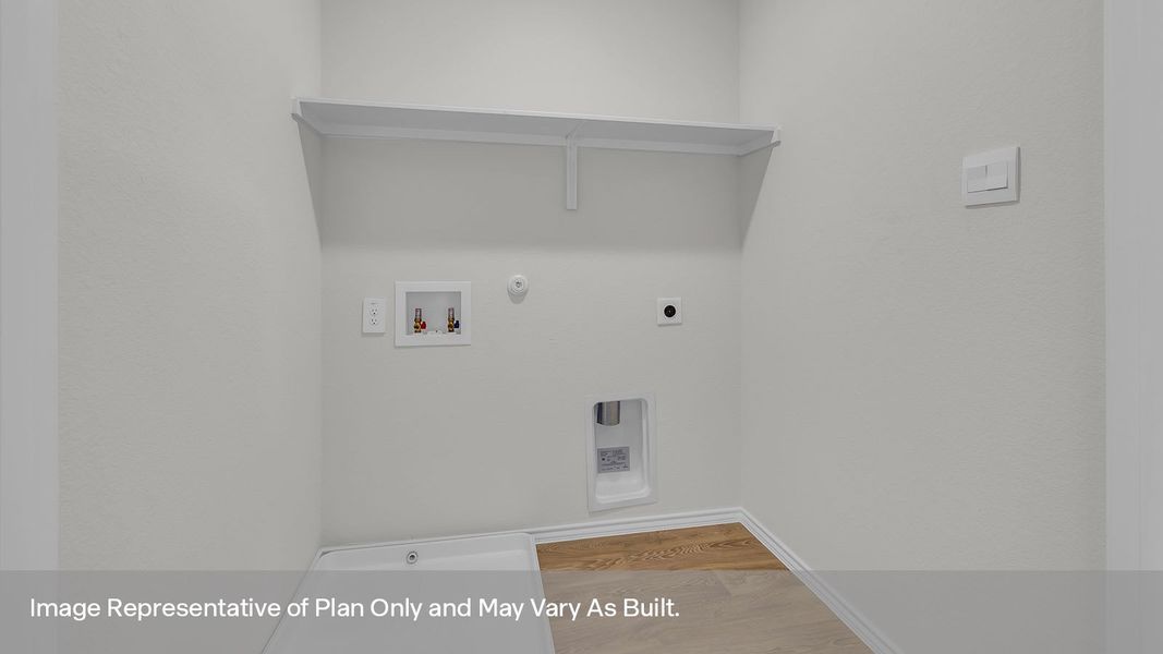 Spacious, unfurnished interior of a new home in Spring Valley, New Braunfels (Image 26).