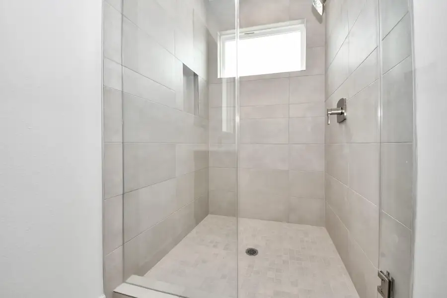 Close-up of interior finishes inside a home in Alicante, Houston (Image 15).