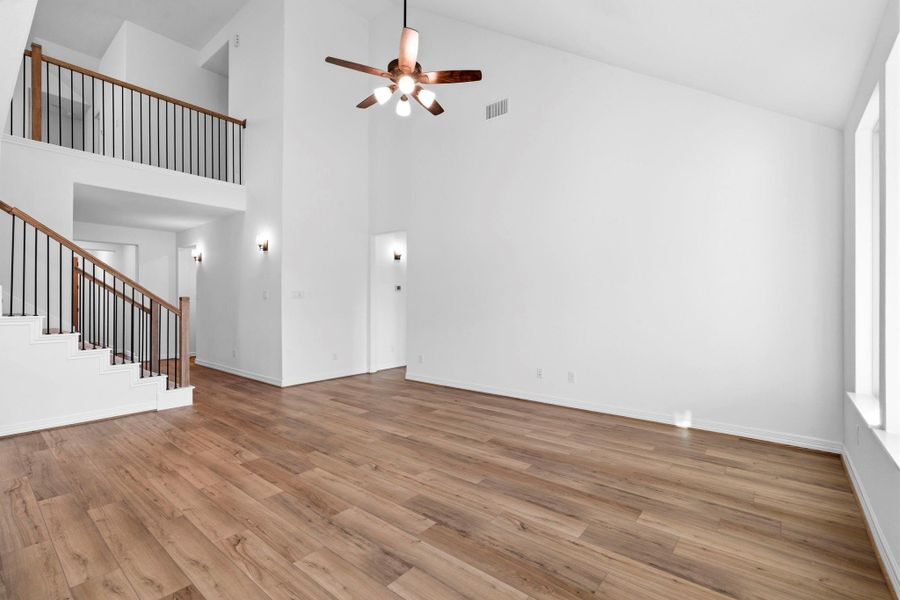 Spacious, unfurnished interior of a new home in Brookewater, Rosenberg (Image 22).