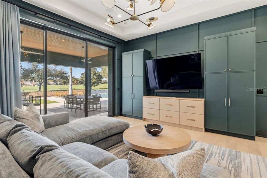 Furnished interior view inside a new home in , Orlando (Image 10).