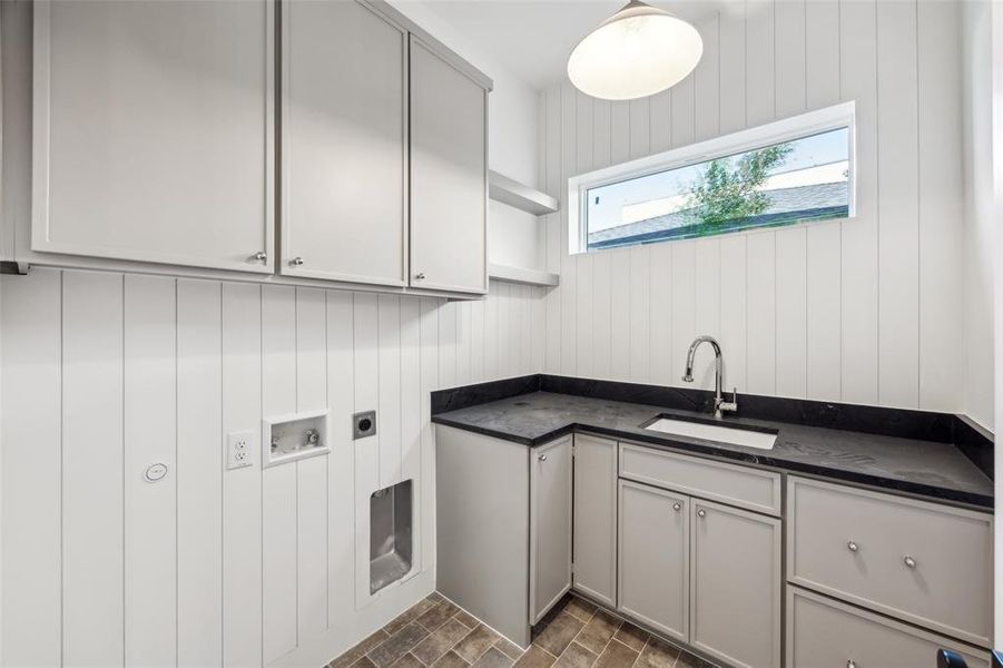 Furnished interior view inside a new home in , Dallas (Image 16). Furnished interior view inside a new home in , Dallas (Image 16).