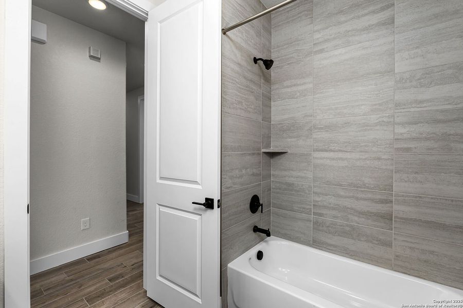 Image 35 of a home in .