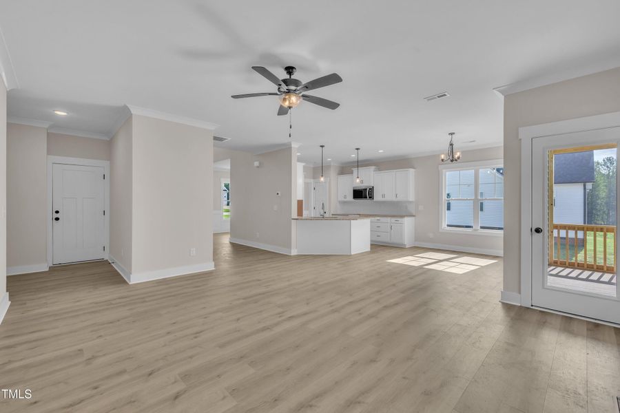 23-358 Coats Rdg Dr-28