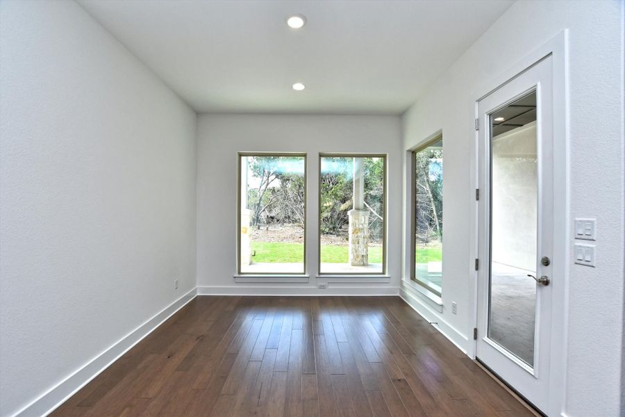 Spacious, unfurnished interior of a new home in The Hollows, Jonestown (Image 24).