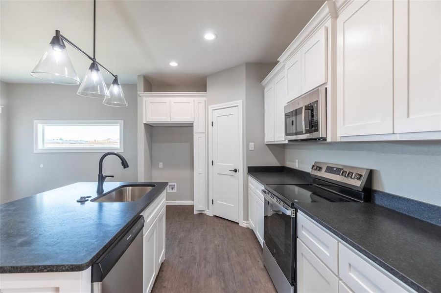 Furnished interior view inside a new home in , Abilene (Image 7).
