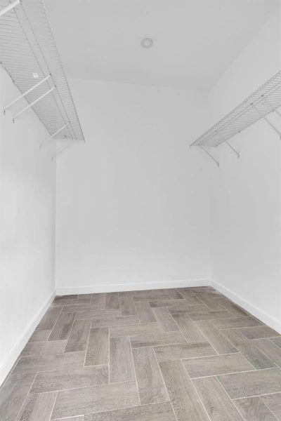 25-web-or-mls-2551NW14th-25