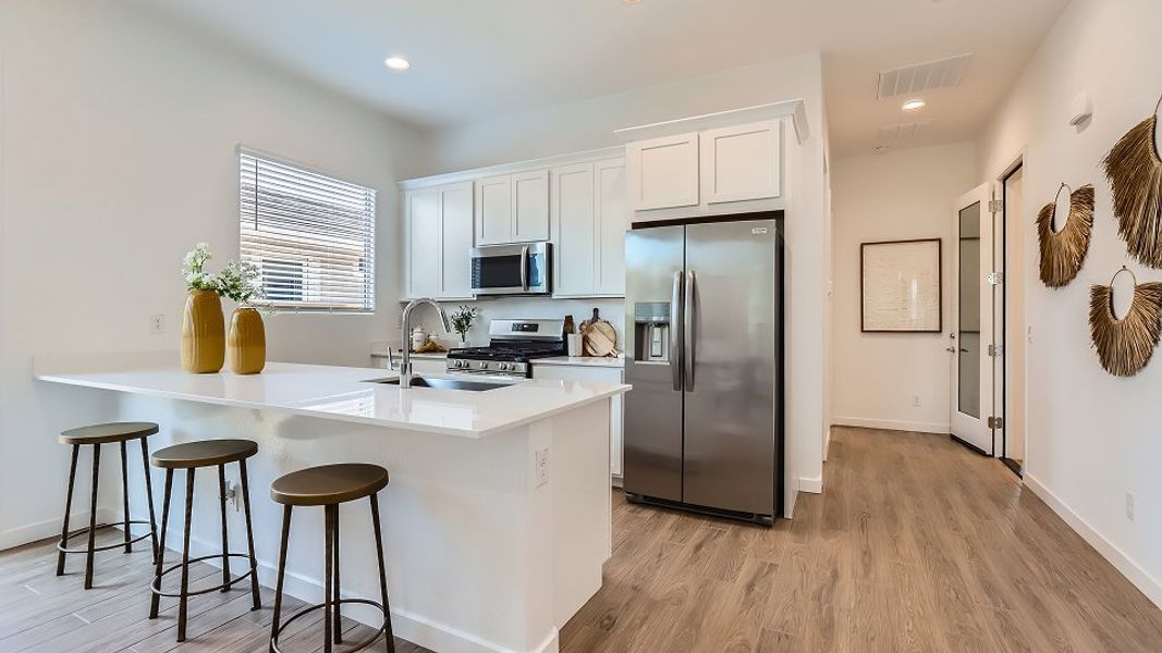 4585 Trillium NG Kitchen 1of2 Base10