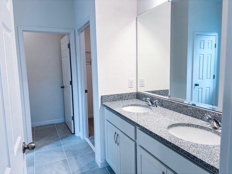 Owner's Bathroom | Kensington Flex-QMI-Lot 62-Lake Lincoln-Eustis-FL-Landsea-Homes