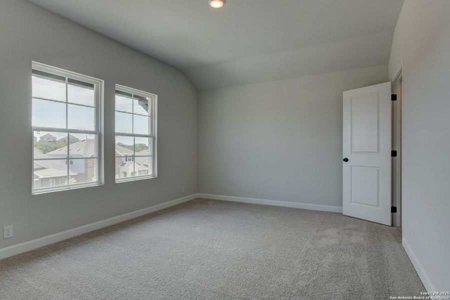 Spacious, unfurnished interior of a new home in Arcadia Ridge, San Antonio (Image 23). Spacious, unfurnished interior of a new home in Arcadia Ridge, San Antonio (Image 23).