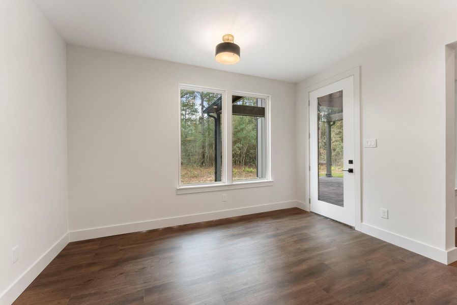 This breakfast room leads right out to youe expansive patio and areage.