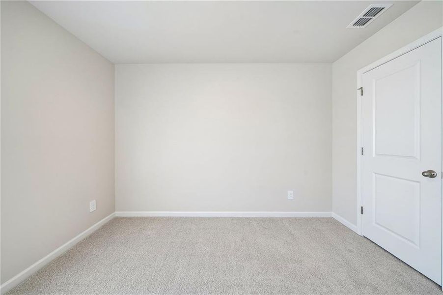 Spacious, unfurnished interior of a new home in Brooks Lake, Loganville (Image 33). Spacious, unfurnished interior of a new home in Brooks Lake, Loganville (Image 33).