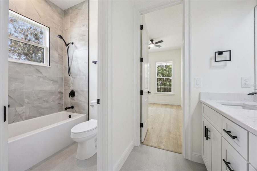 Furnished interior view inside a new home in , Clermont (Image 16).