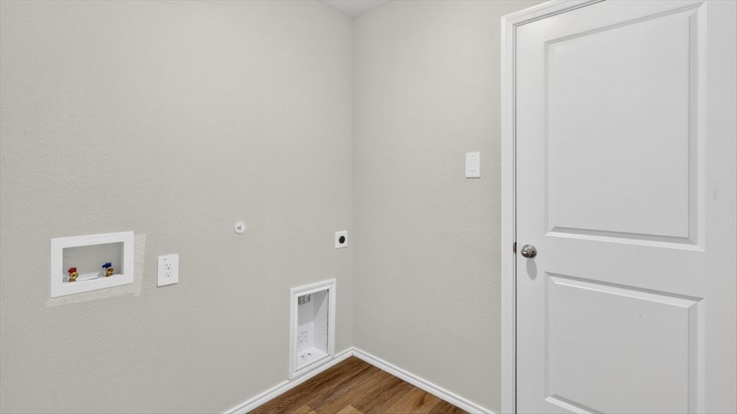 Spacious, unfurnished interior of a new home in Hickory Grove, Krum (Image 15). Spacious, unfurnished interior of a new home in Hickory Grove, Krum (Image 15).