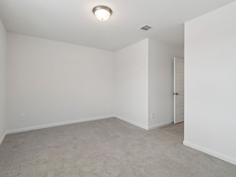 Spacious, unfurnished interior of a new home in Stetson Ridge, Marion (Image 23).