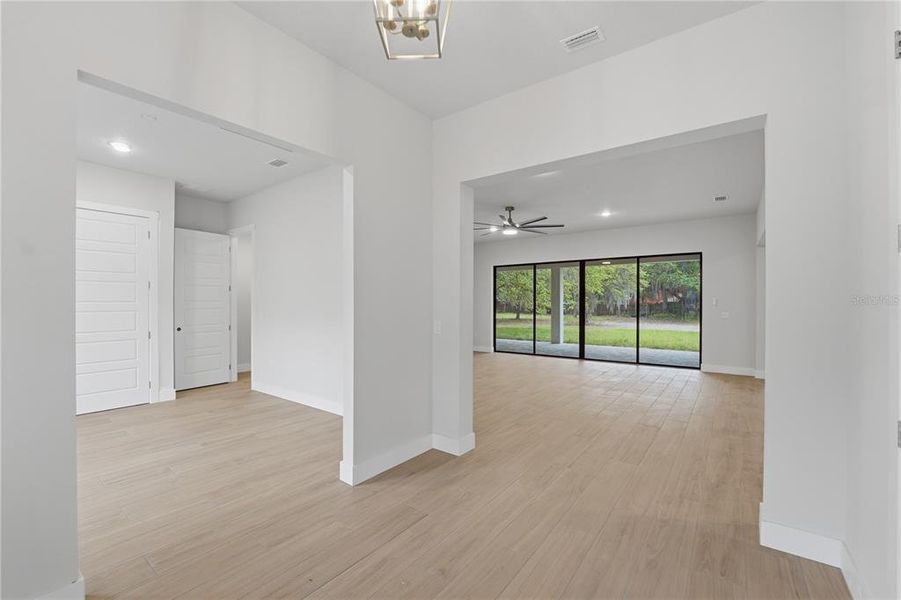 Spacious, unfurnished interior of a new home in , Kissimmee (Image 39).