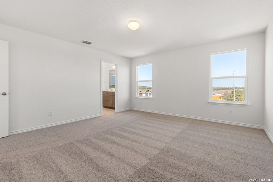 Spacious, unfurnished interior of a new home in Knox Ridge, Converse (Image 16).