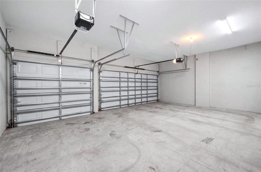 Spacious, unfurnished interior of a new home in Carmela, San Antonio (Image 21). Spacious, unfurnished interior of a new home in Carmela, San Antonio (Image 21).