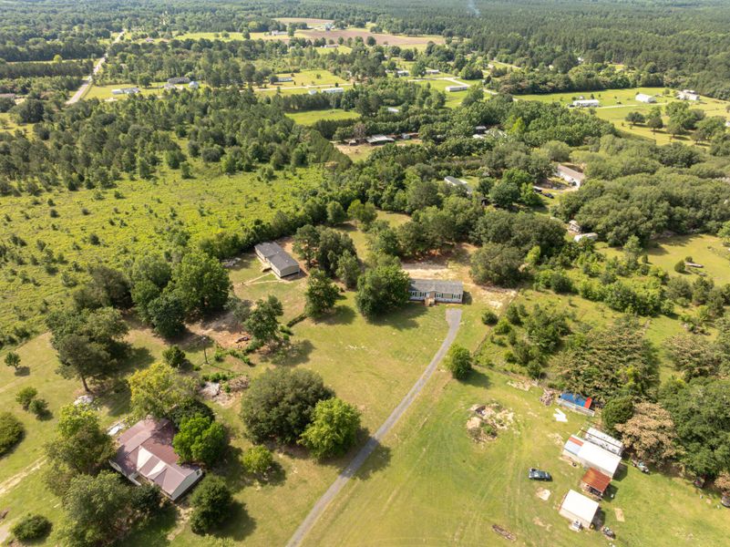 Natural landscape and outdoor views near in Eutawville (Image 27). Natural landscape and outdoor views near in Eutawville (Image 27).