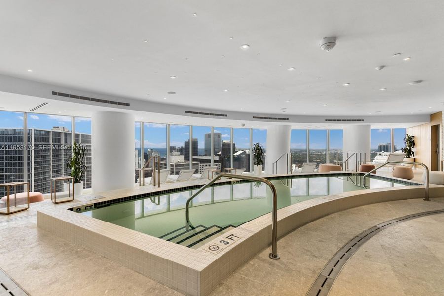 Community amenities in , Miami (Image 41).