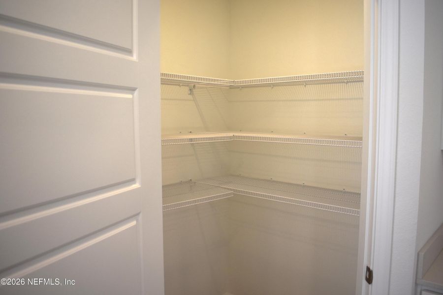 Spacious, unfurnished interior of a new home in Irongate Villas, Jacksonville (Image 28).