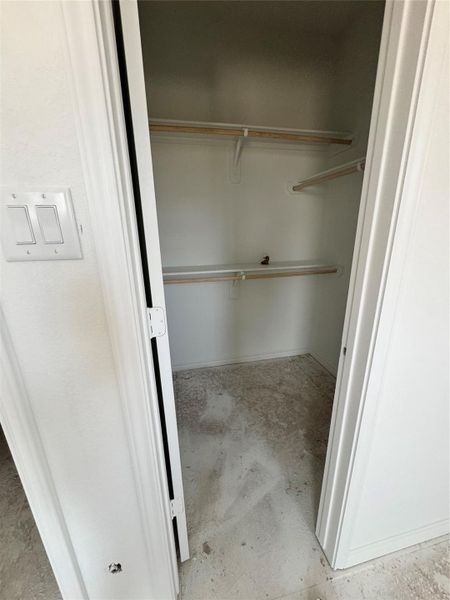 Spacious, unfurnished interior of a new home in , Dayton (Image 10).