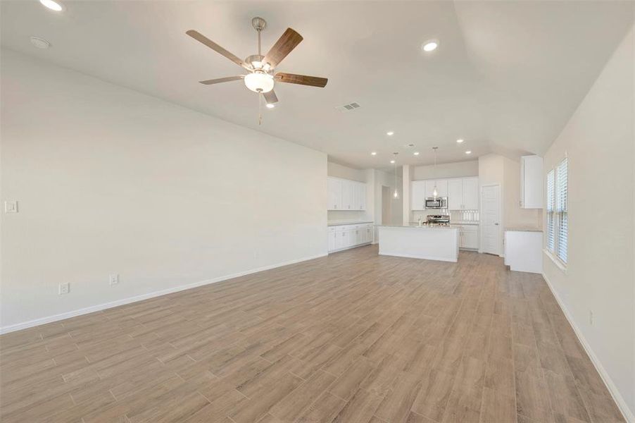 Spacious, unfurnished interior of a new home in The Preserve, Justin (Image 27).