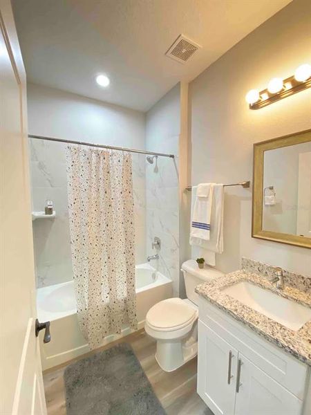 Furnished interior view inside a new home in , Port Charlotte (Image 10).