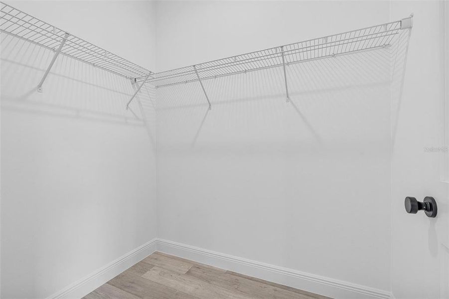 Spacious, unfurnished interior of a new home in , Ocala (Image 21).