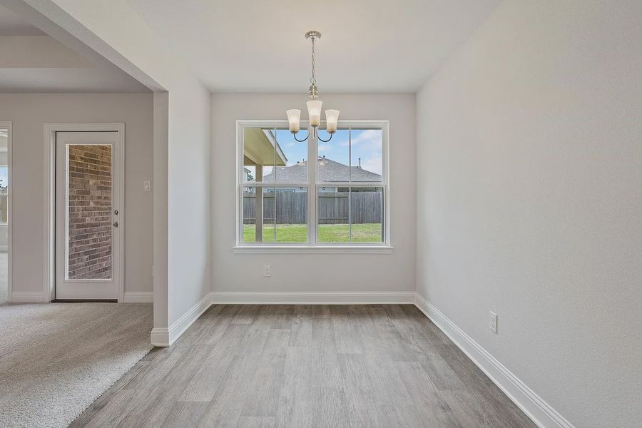 Spacious, unfurnished interior of a new home in Grand Oaks Reserve, Cleveland (Image 21).