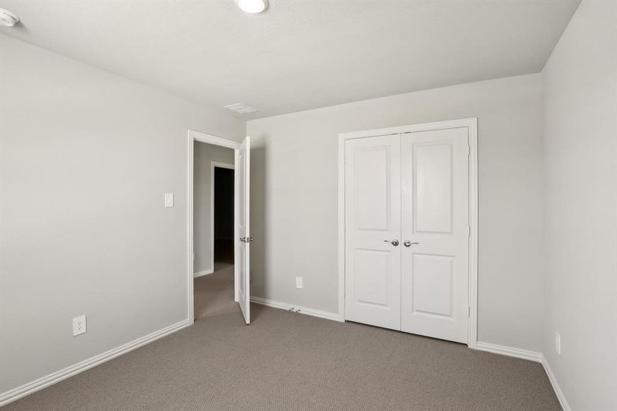 Photo is not of the actual home, but is an inspirational photo of builder’s model home and may depict options, furnishings, and/or decorator features that are not included. Photo is not of the actual home, but is an inspirational photo of builder’s model home and may depict options, furnishings, and/or decorator features that are not included.