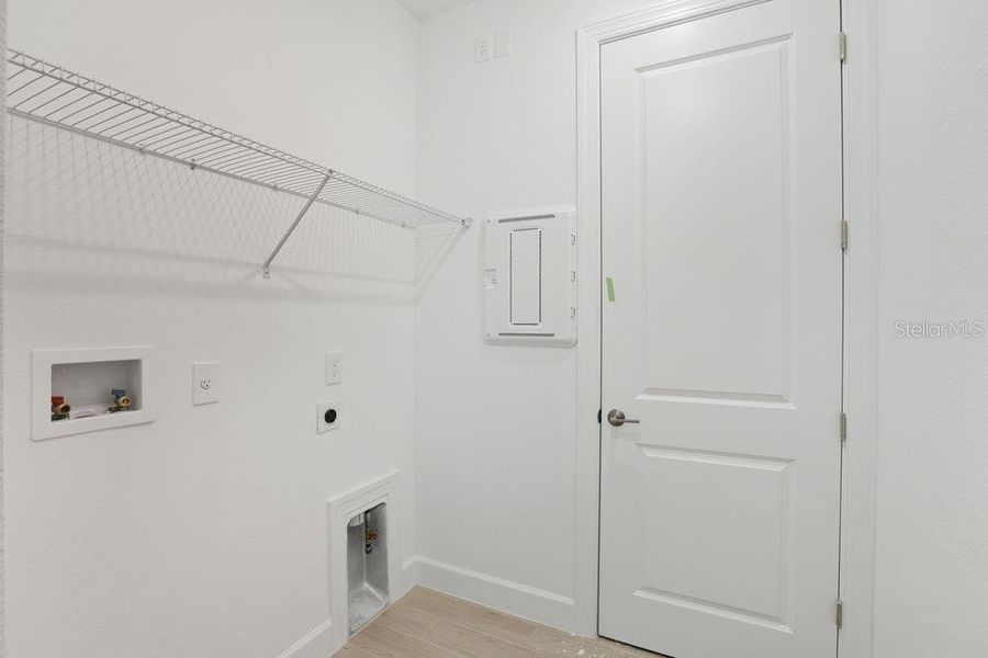 Spacious, unfurnished interior of a new home in Center Lake Ranch Community Group Page, St. Cloud (Image 17).