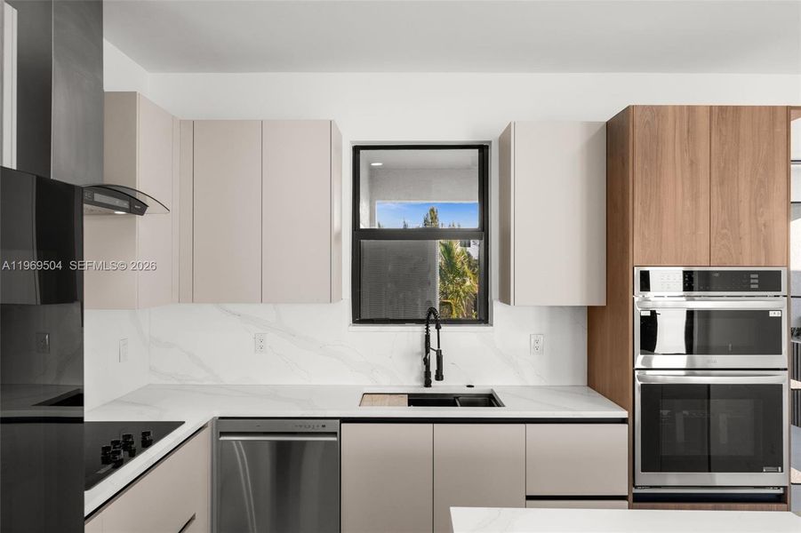 Furnished interior view inside a new home in , Cape Coral (Image 8).