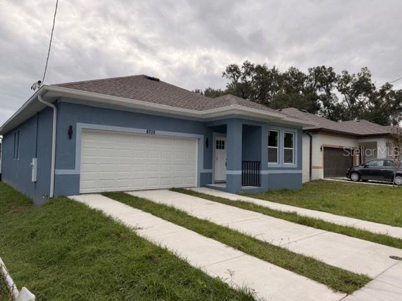 Exterior details and patio area of a home in , Tampa (Image 18).