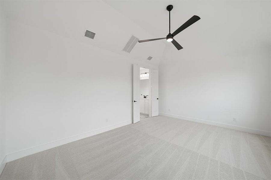 Spacious, unfurnished interior of a new home in Hillside Village, Celina (Image 25).